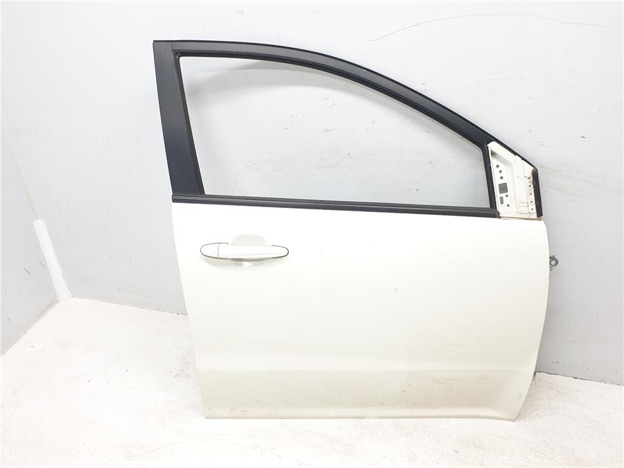 puerta delantera derecha ssangyong korando premium 4x2