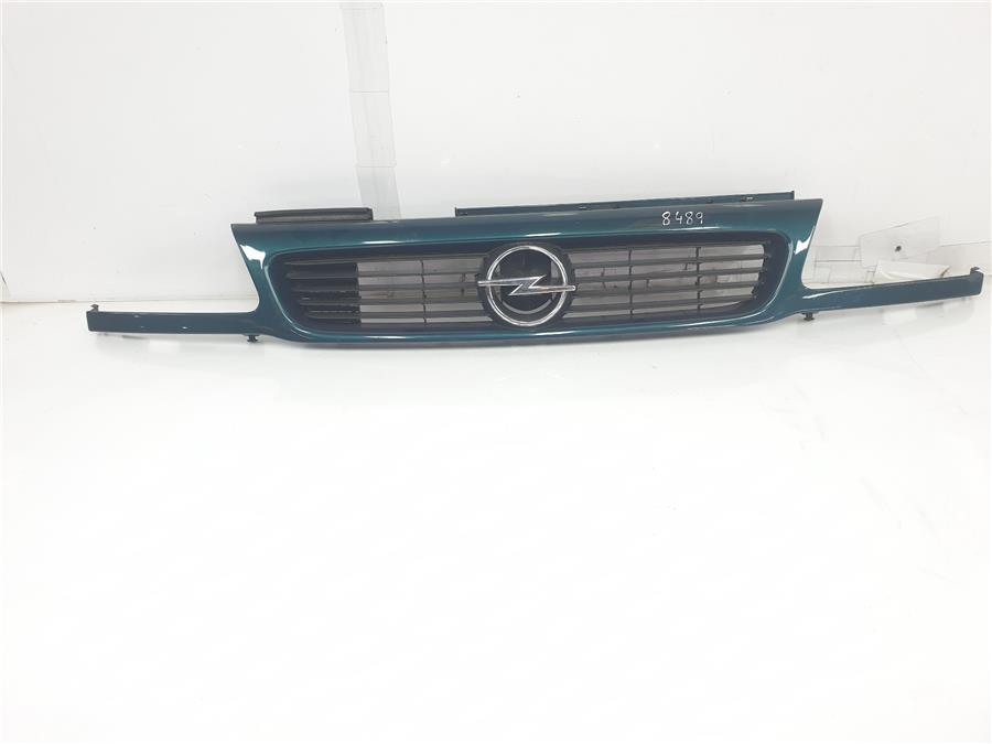 rejilla capo opel astra f berlina básico