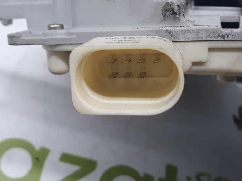 Cerradura Puerta Delantera Derecha