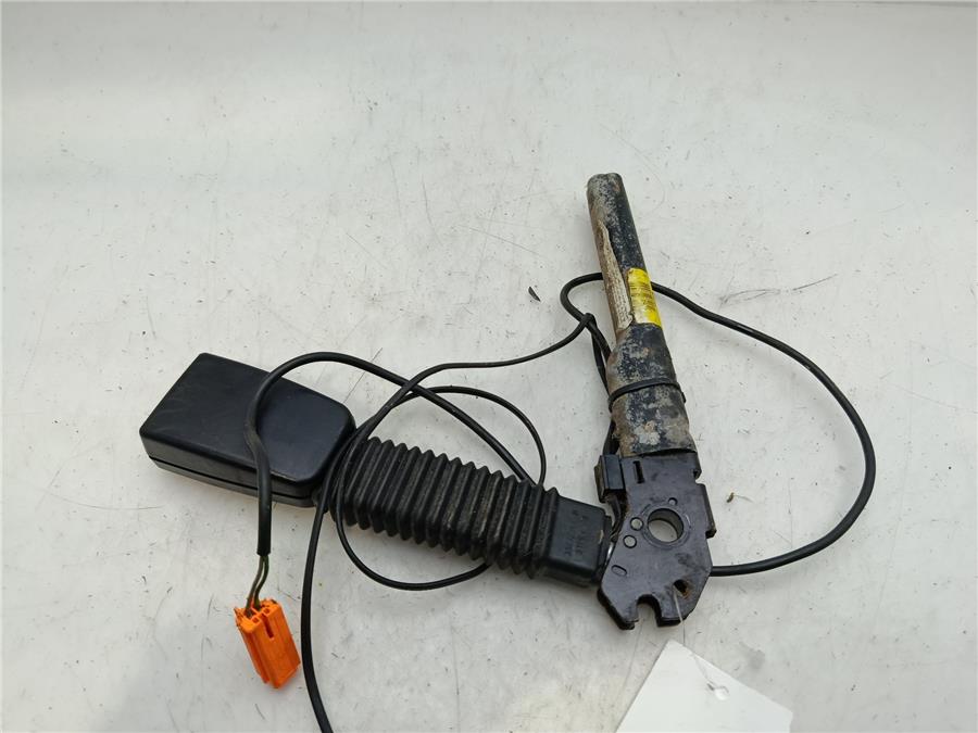 anclaje cinturon delantero izquierdo ford focus berlina (cap) trend