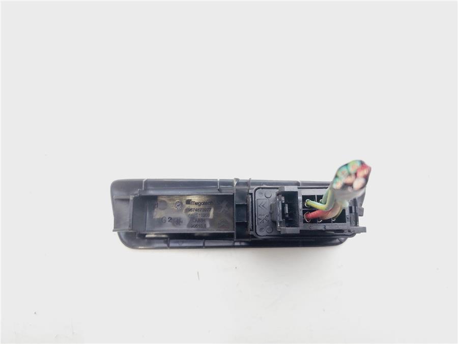 Botonera Puerta Delantera Izquierda