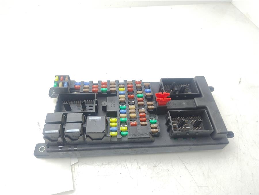 Caja Reles LAND ROVER DISCOVERY 4 S