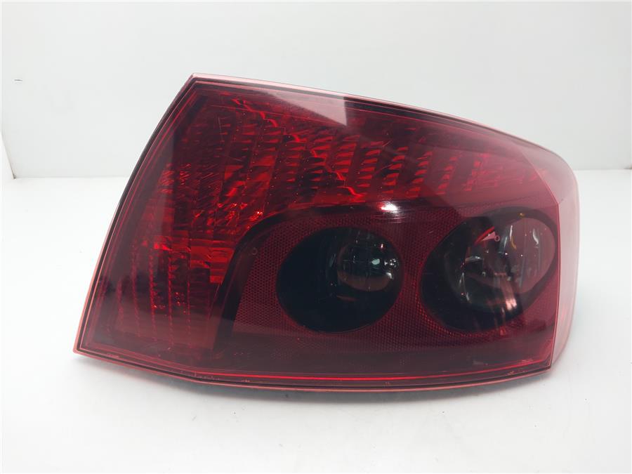 piloto trasero derecho peugeot 407 st confort