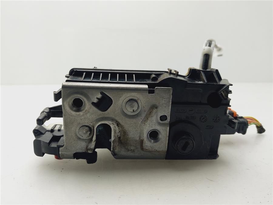 cerradura puerta trasera derecha peugeot 2008 allure