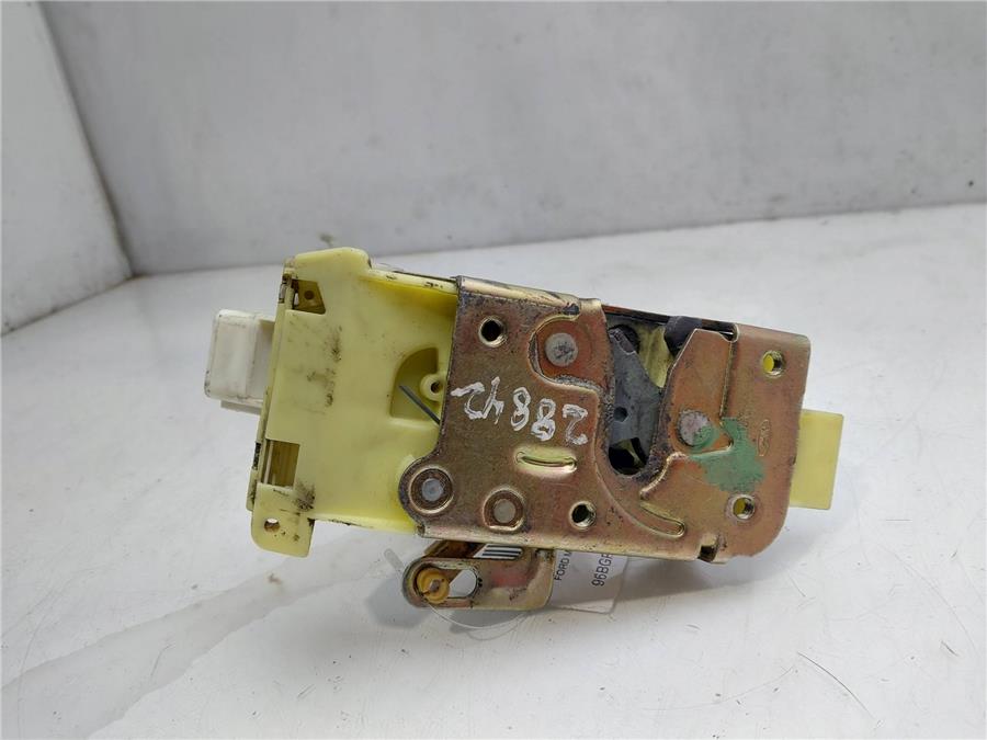 Cerradura Puerta Trasera Derecha CLX