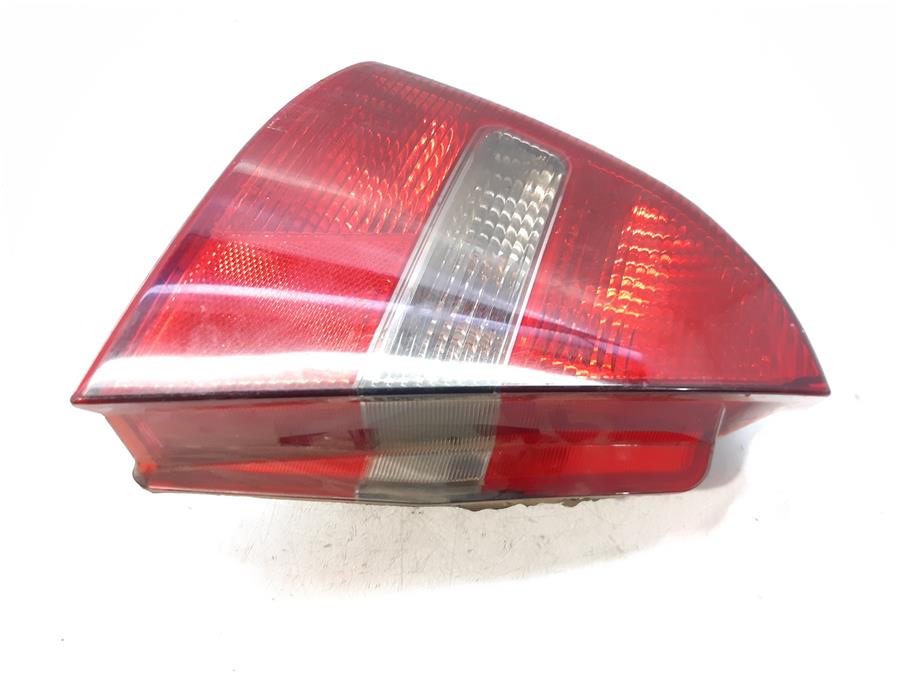 Piloto Trasero Izquierdo MITSUBISHI