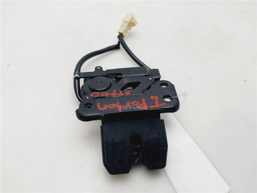 cerradura porton toyota avensis berlina (t25) 2.2 d 4d sol berlina (5 ptas.)