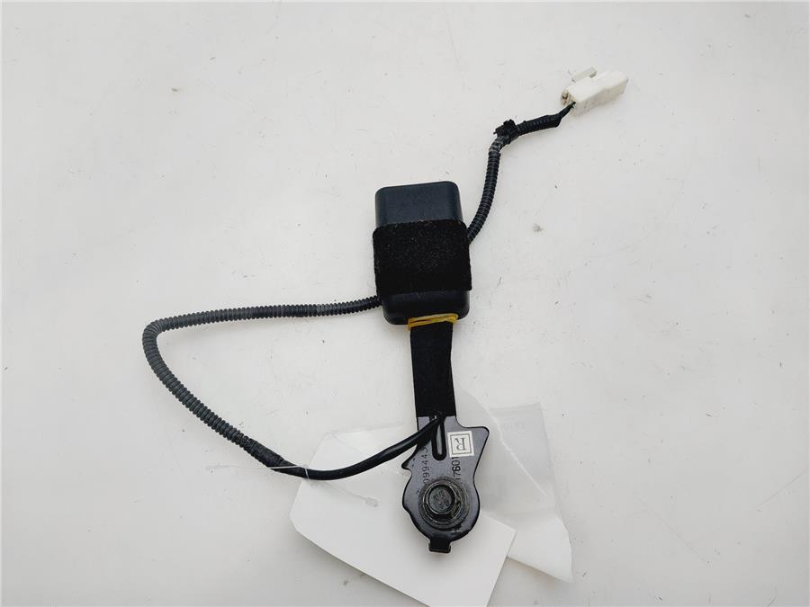 anclaje cinturon trasero derecho kia carens (rp) drive