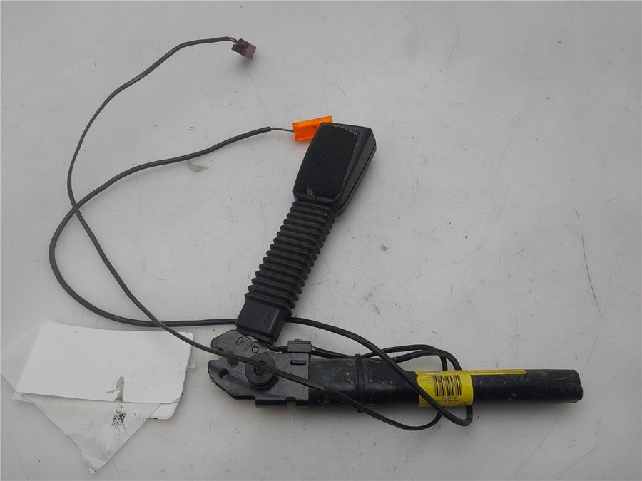 anclaje cinturon delantero izquierdo ford focus berlina (cb4) trend