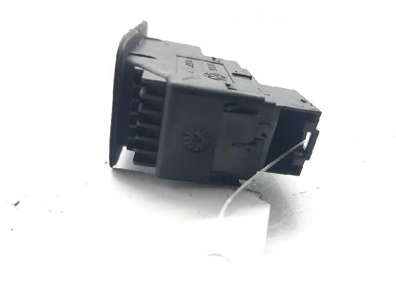 Botonera Puerta Trasera Izquierda