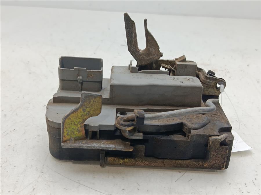 Cerradura Puerta Delantera Derecha