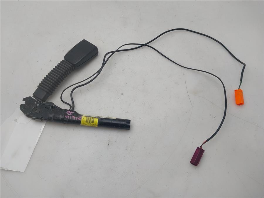 anclaje cinturon delantero izquierdo ford focus berlina (cb4) business