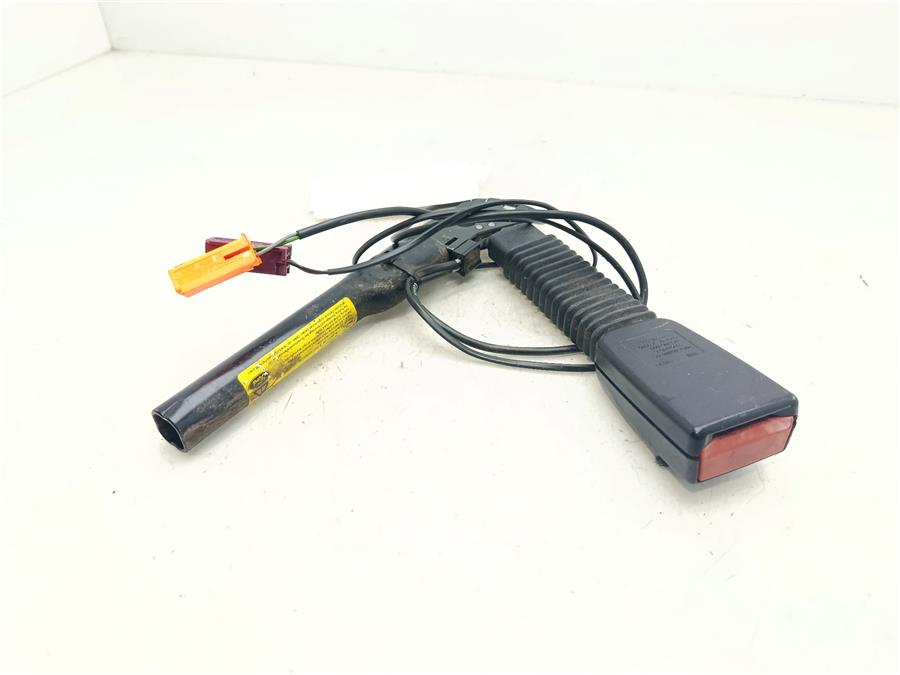 anclaje cinturon delantero derecho ford focus berlina (cb4) business
