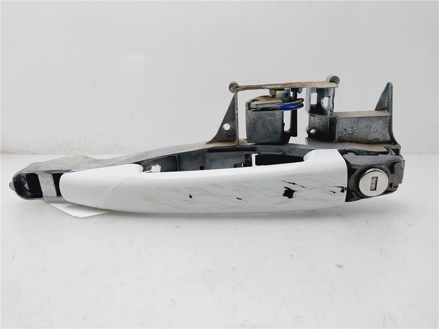 maneta exterior delantera izquierda peugeot 2008 signature