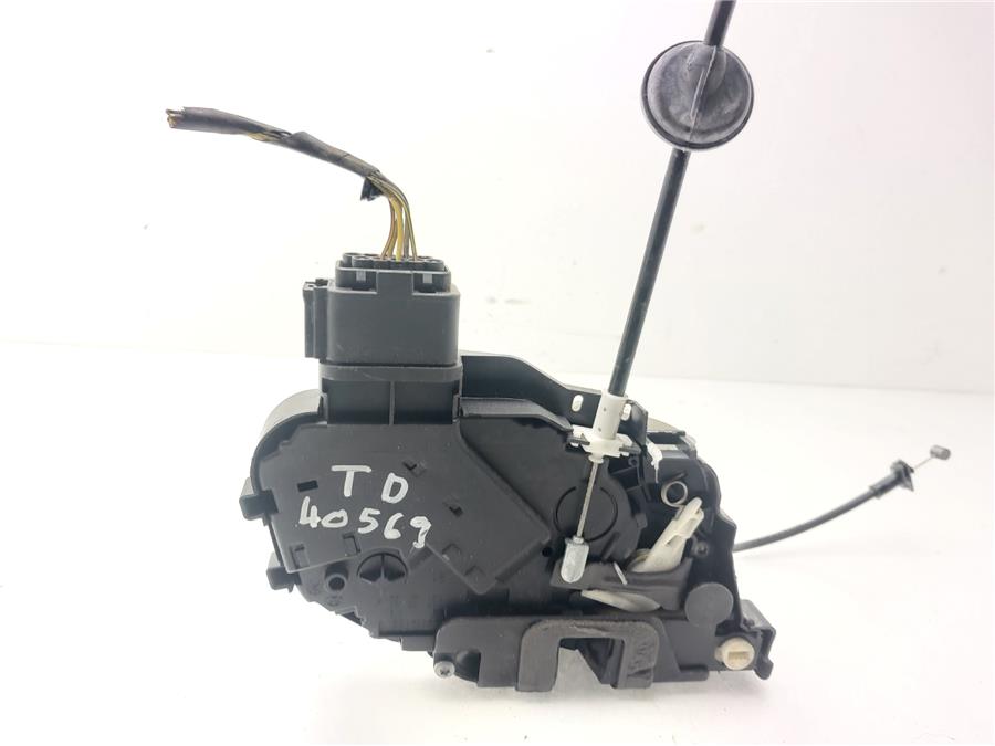 cierre electromagnetico trasero derecho ford kuga (cbv) trend