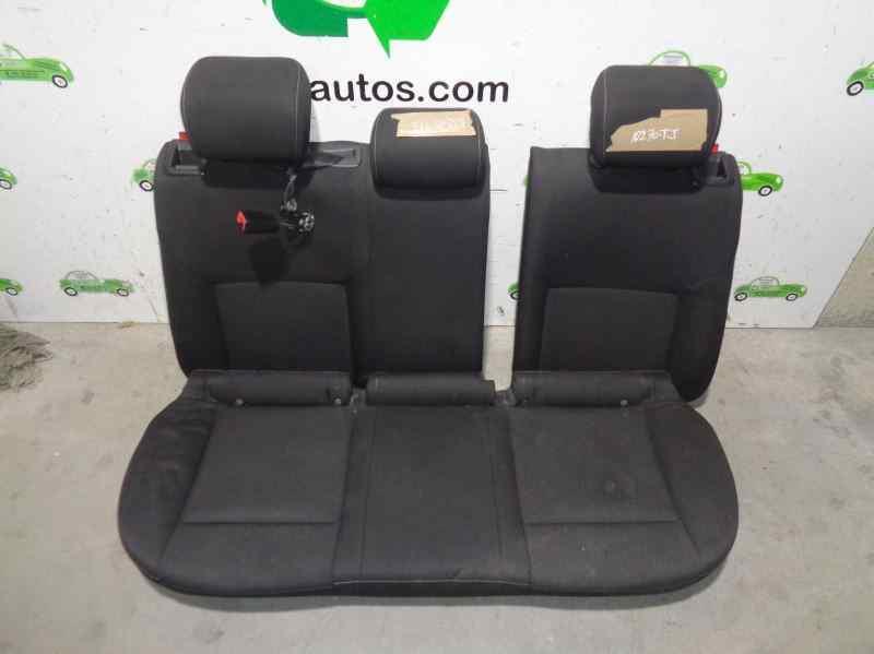asientos traseros skoda rapid 1.6 tdi dpf (105 cv)