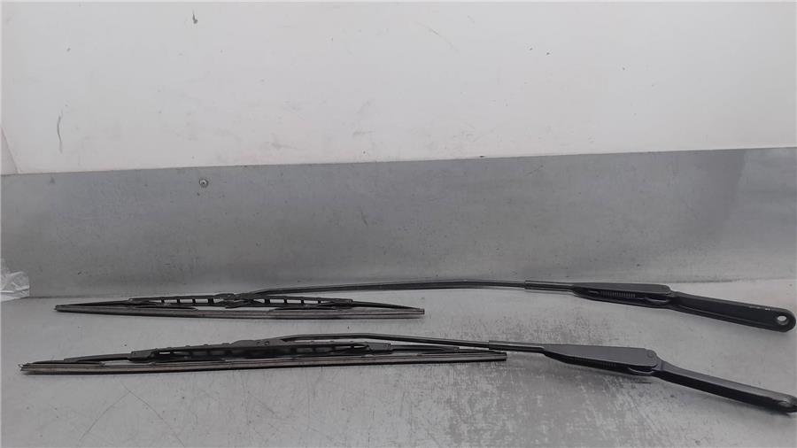 brazo limpiaparabrisas delantero derecho opel vivaro furgón/combi 2.0 16v cdti (114 cv)