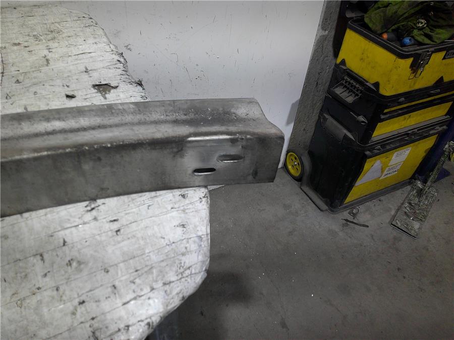 Refuerzo Paragolpes NISSAN PRIMERA