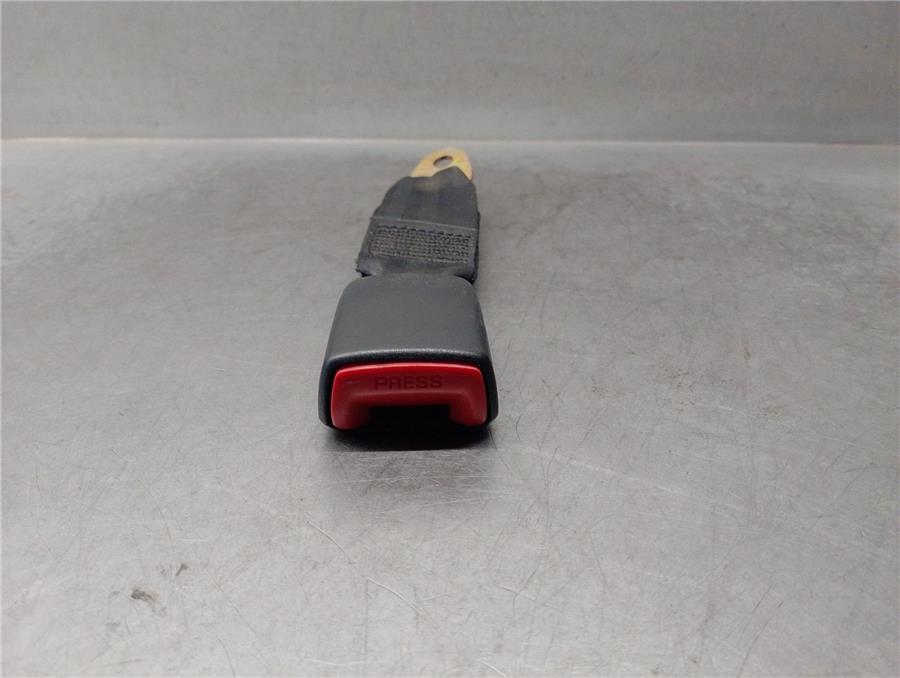 anclaje cinturon trasero derecho nissan altima 
