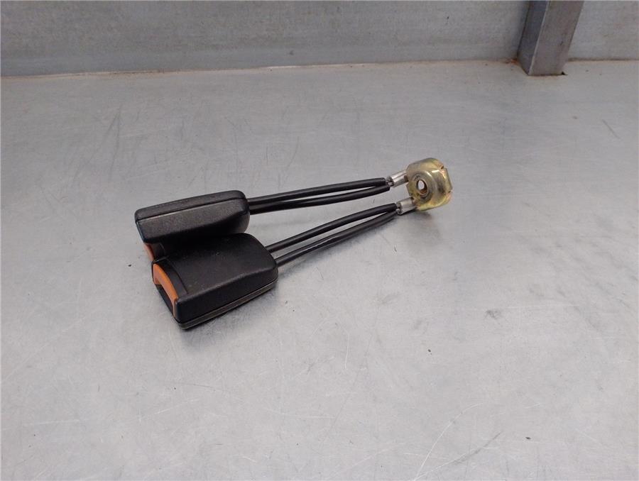 anclaje cinturon trasero derecho audi 80/90 (893) 2.3 20v cat (7a)