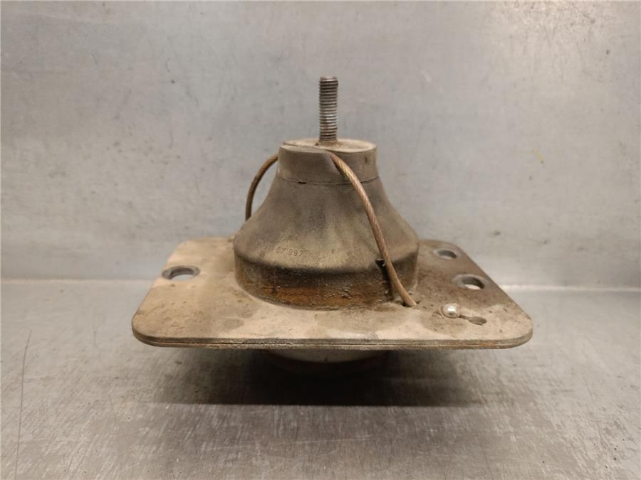 soporte derecho motor renault trafic ii furgoneta (fl) 2.5 dci 135 (fl0d)