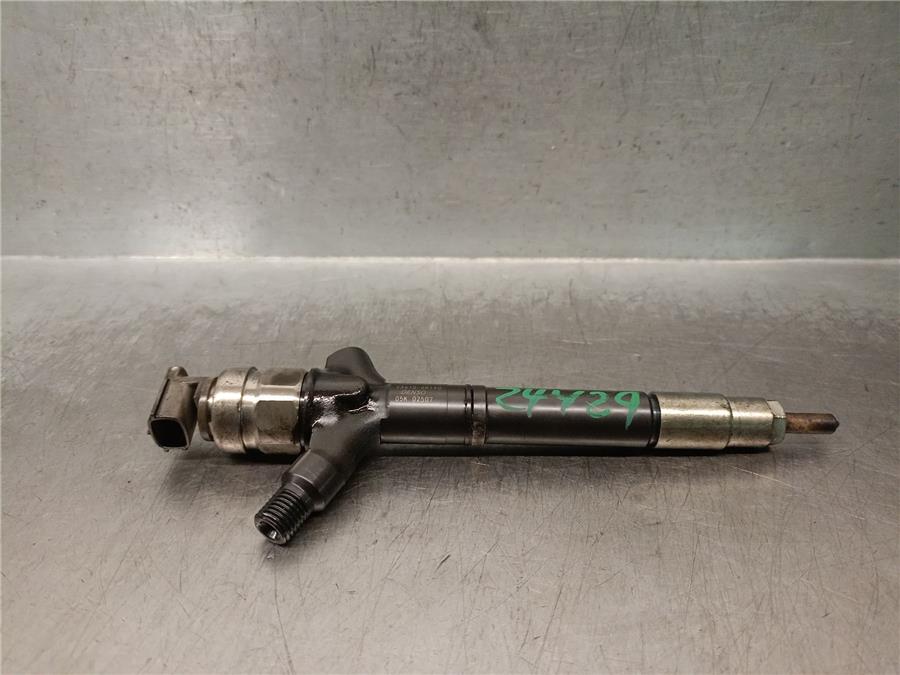 inyector toyota avensis wagon (t25) 2.0 turbodiesel cat