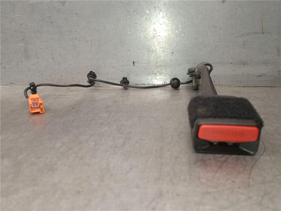 anclaje cinturon delantero derecho jaguar xe (x760) 2.0 d