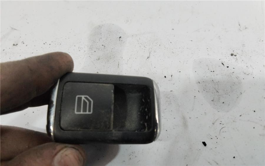 mando elevalunas delantero derecho mercedes benz clase c (bm 204) berlina c 320 cdi (204.022)