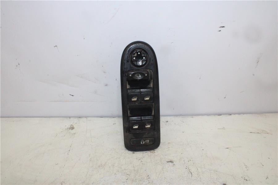 MANDO ELEVALUNAS DELANTERO IZQUIERDO