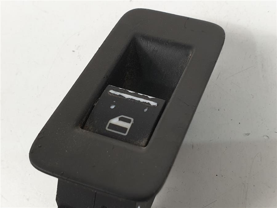 botonera puerta trasera derecha volkswagen touareg (7la) tdi r5