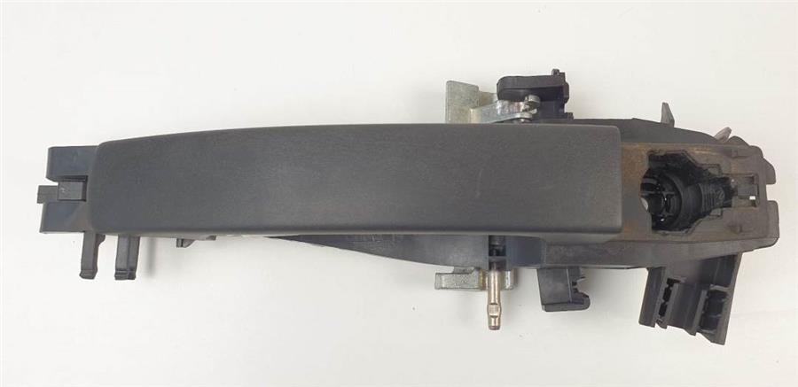 maneta exterior delantera izquierda land rover discovery 3 2.7 td v6 190 auto.