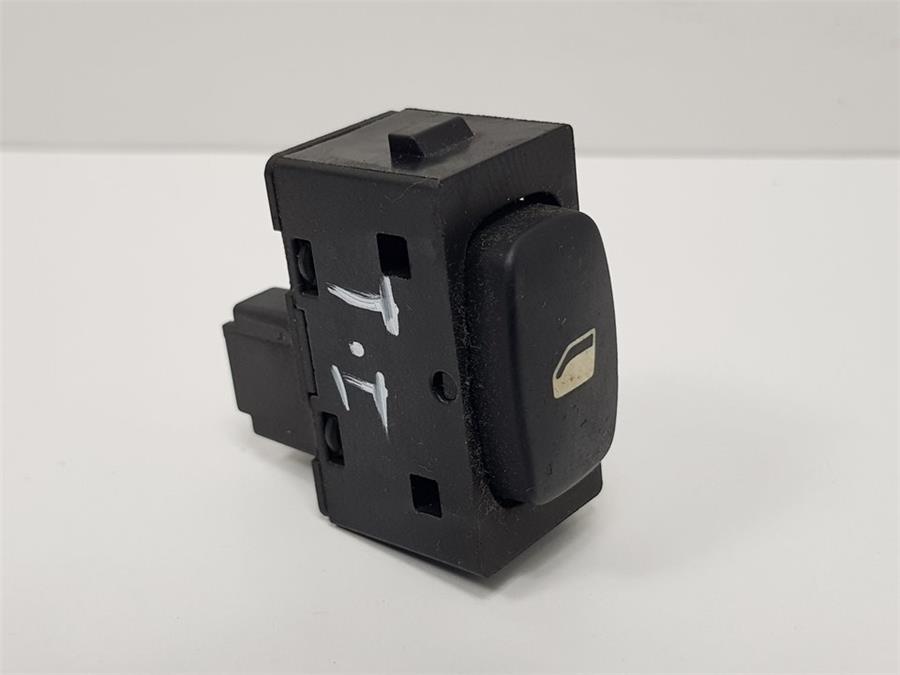 botonera puerta trasera izquierda peugeot 407 st confort