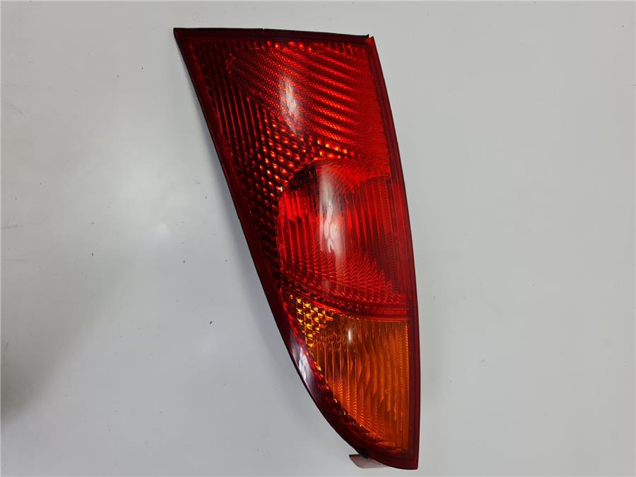 piloto trasero izquierdo ford focus berlina (cak) 5p trend 1.6