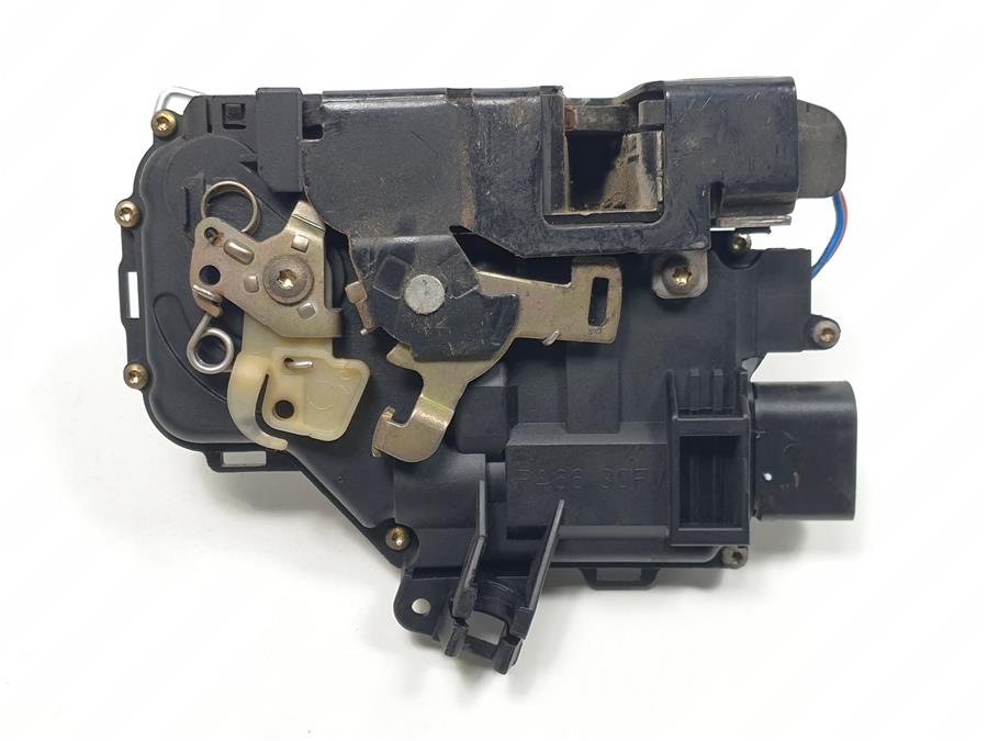 cerradura puerta delantera derecha audi a6 avant (4b5) 2.5 tdi