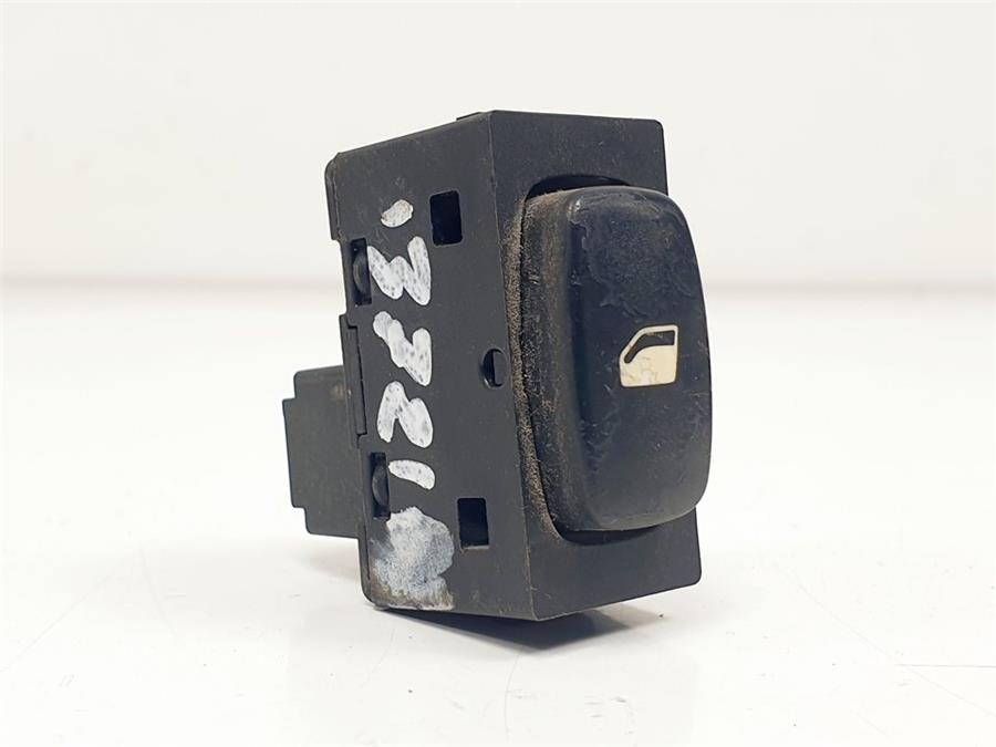 mando elevalunas delantero derecho peugeot 407 sport