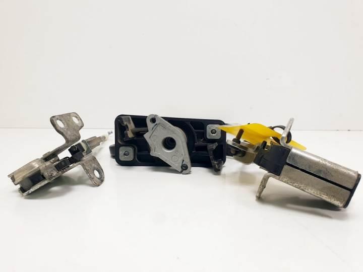 cerradura puerta trasera derecha peugeot bipper básico
