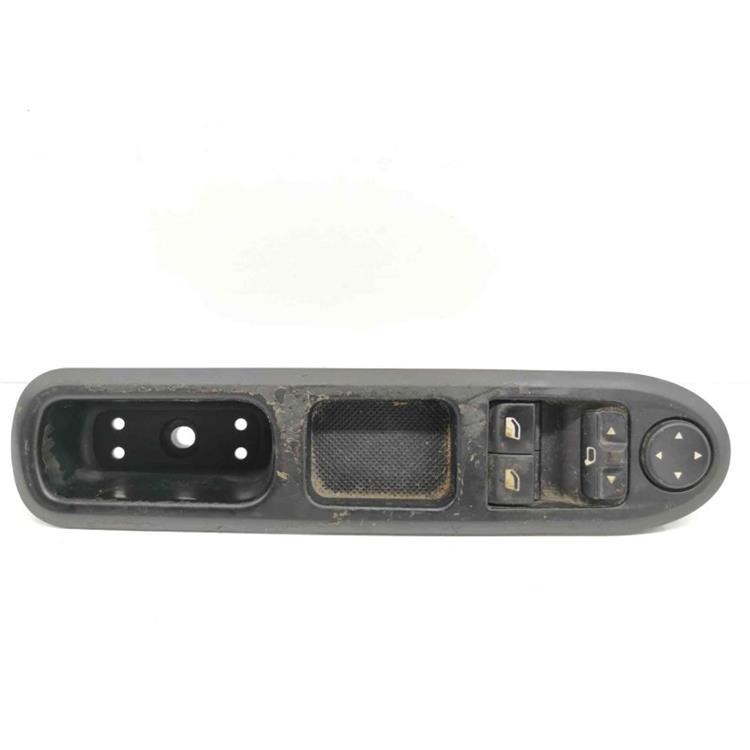botonera puerta delantera izquierda peugeot 407 confort