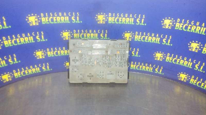 caja reles peugeot 405 i 1.4 64cv 1360cc