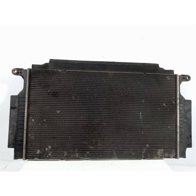 Radiador Toyota AVENSIS Active