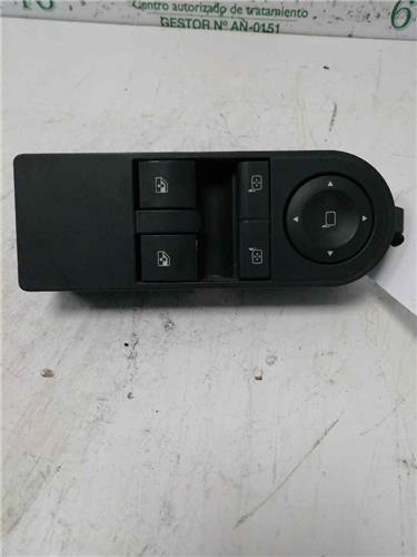 botonera puerta delantera izquierda opel zafira b 1.9 cdti (120 cv)