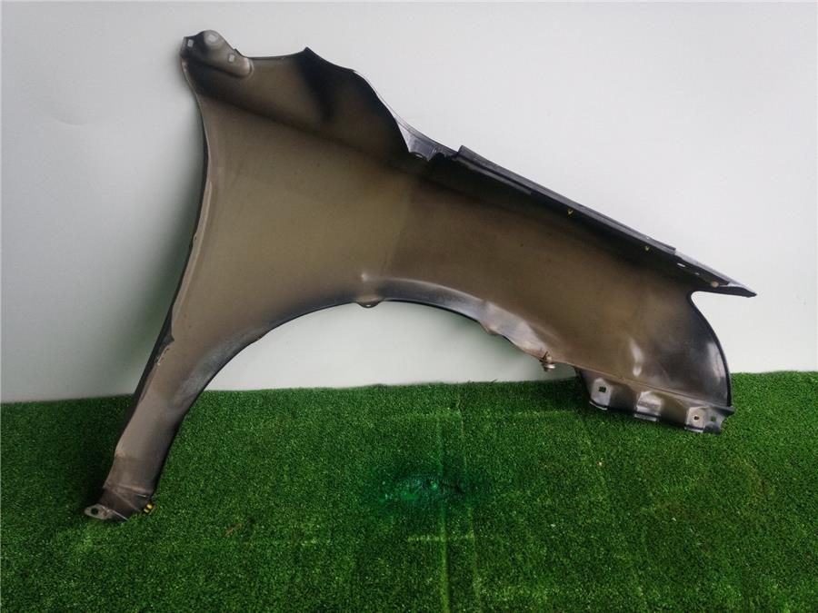 Aleta Delantera Izquierda TOYOTA 2.2