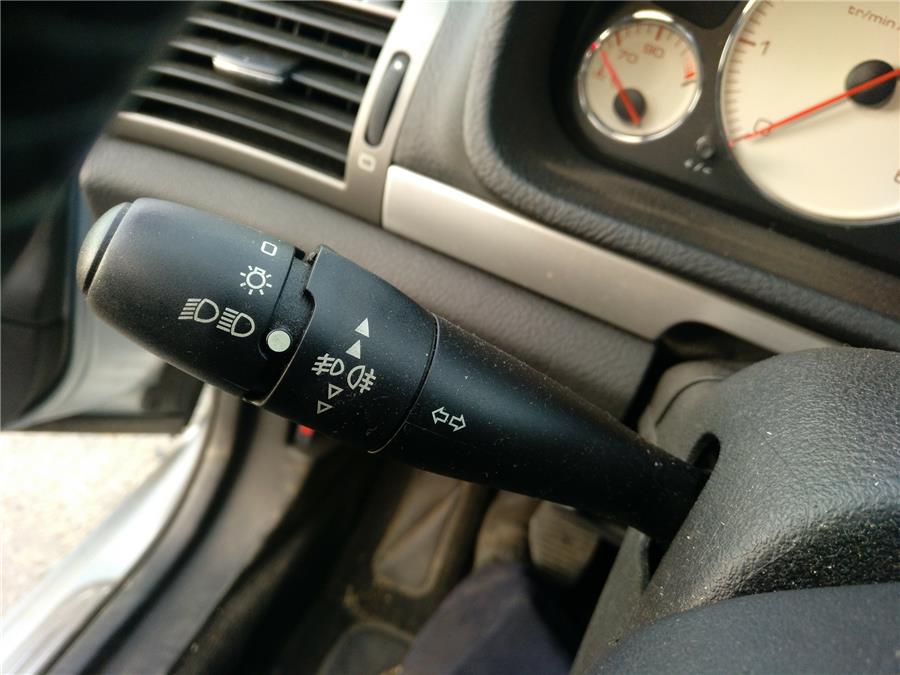 mando de luces peugeot 407 coupé 2.0 hdi 136cv 1997cc
