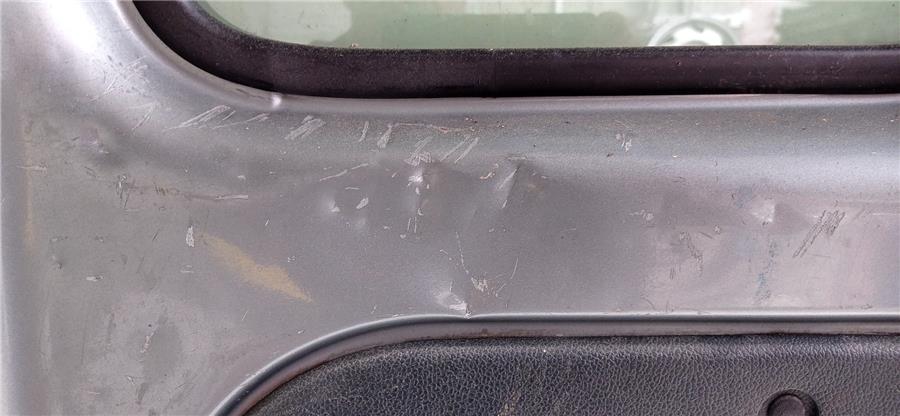 porton trasero derecho RENAULT I 1.4