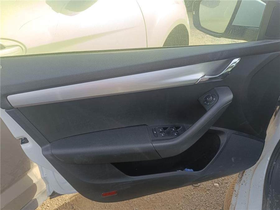 guarnecido puerta delantera izquierda skoda octavia berlina (5e3) style