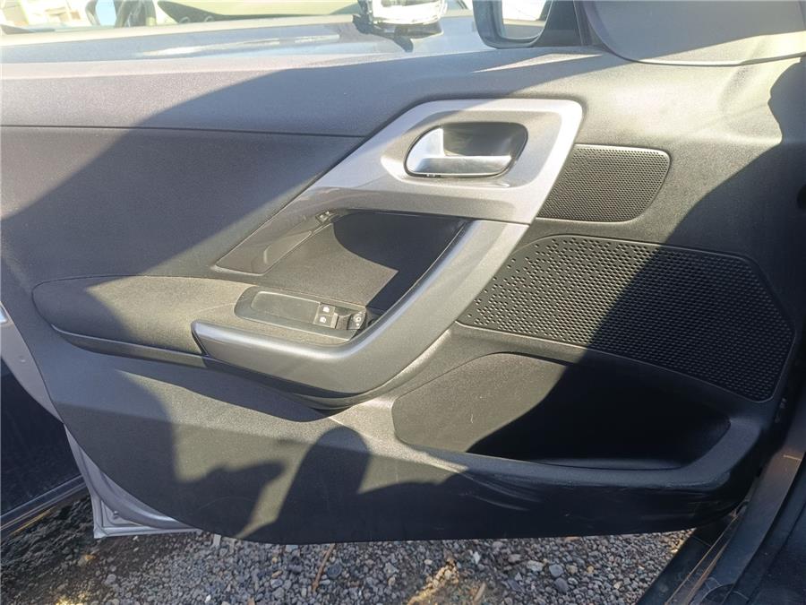 guarnecido puerta delantera izquierda peugeot 2008 signature