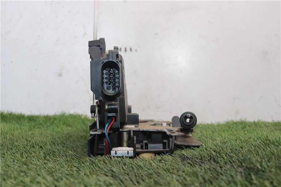 cerradura puerta delantera izquierda audi a4 avant (8e) 2.5 tdi (114kw)