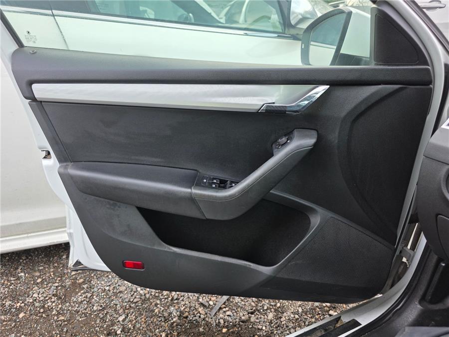 guarnecido puerta delantera izquierda skoda octavia berlina (5e3) ambition
