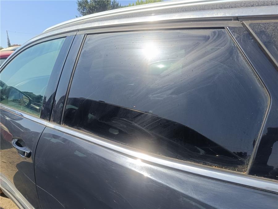 luna puerta trasera izquierda peugeot 3008 gt line