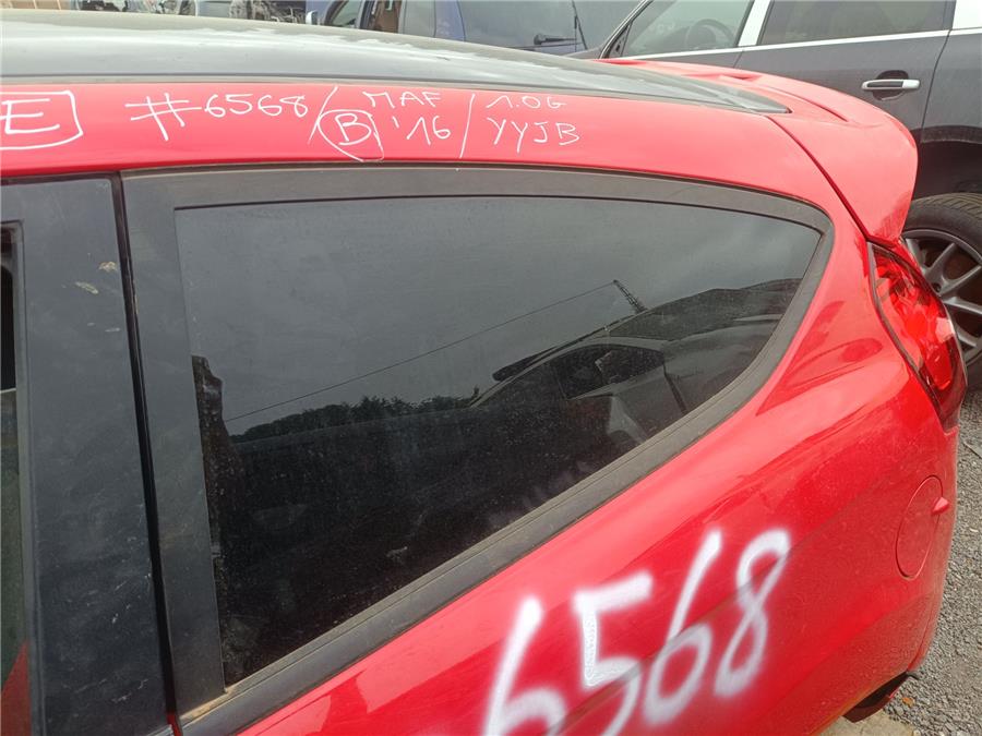 luna puerta trasera izquierda ford fiesta (cnn) red edition