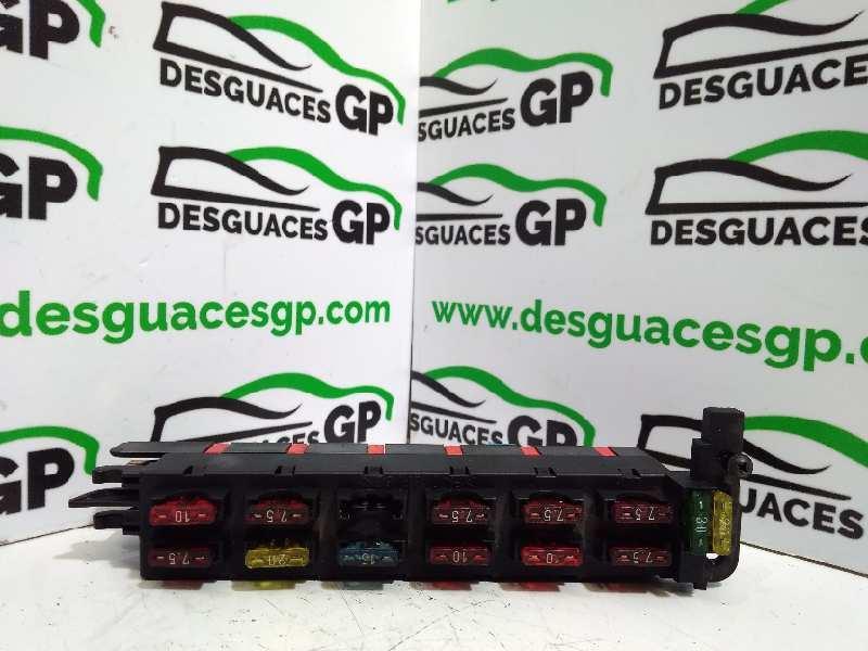 caja reles mercedes clase c  berlina 2.0 16v (136 cv)